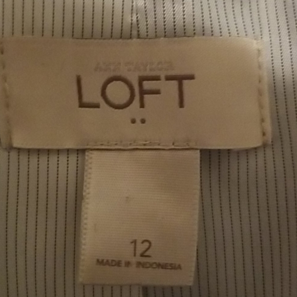 Ann Taylor Loft Blazer - Picture 7 of 8